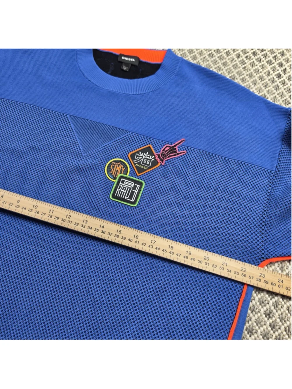 Diesel Men’s L Blue Textured Knit Crewneck Sweater Embroidered Patches Y2K Logo